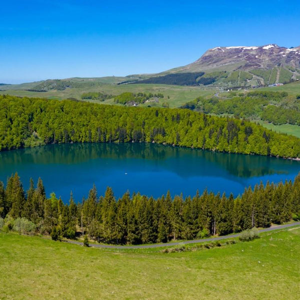 Bluebird Lac Pavin, Auvergne, France Jigsaw Puzzle (1000 Pieces)